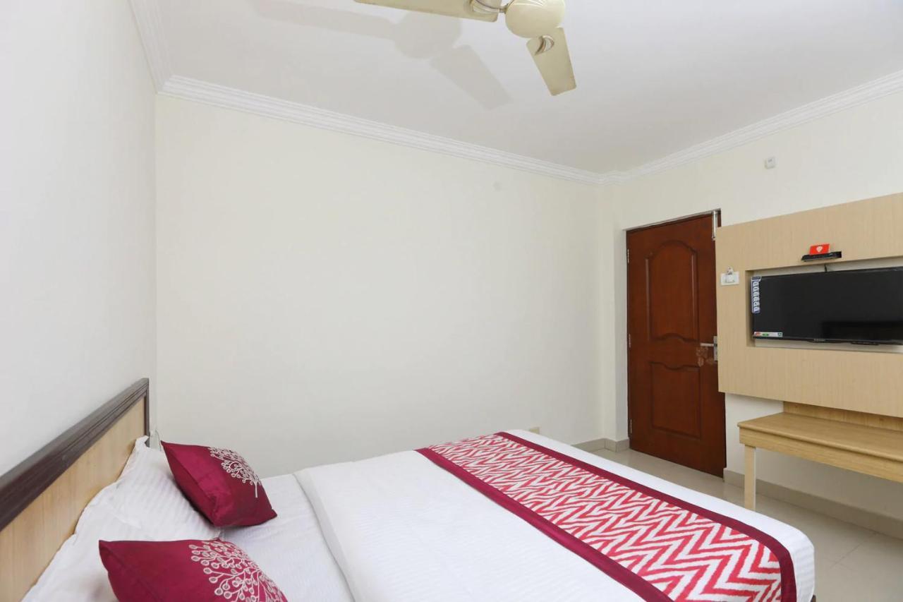 Hotel Half Moon Chennai Exterior foto