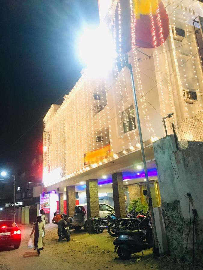 Hotel Half Moon Chennai Exterior foto